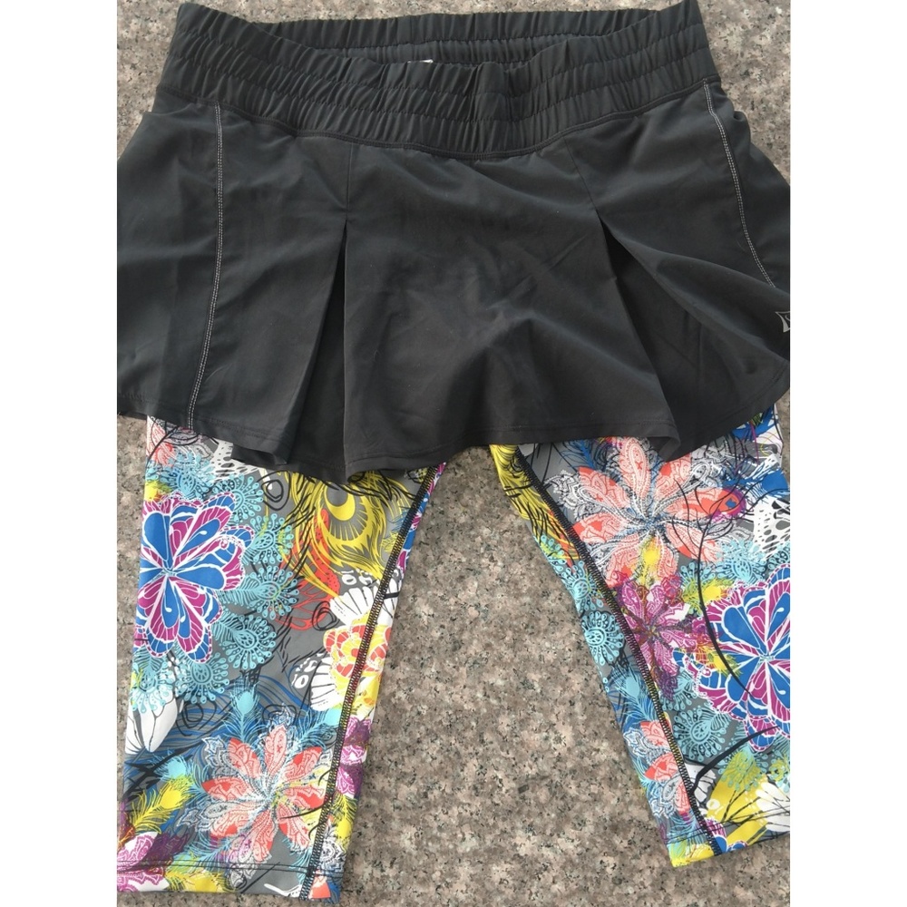 SkirtSports 2-in-1 Running Capri/Skirt